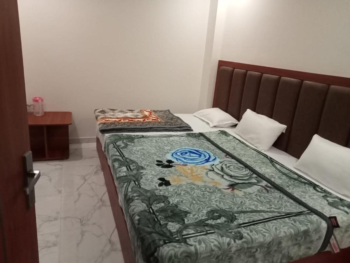 Hotel Kaushik Palace Haridwār Buitenkant foto